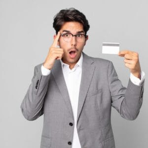 "Carte Yescard Gold à acheter, avec plafond de 40 000€, pour un contrôle financier de qualité supérieure."